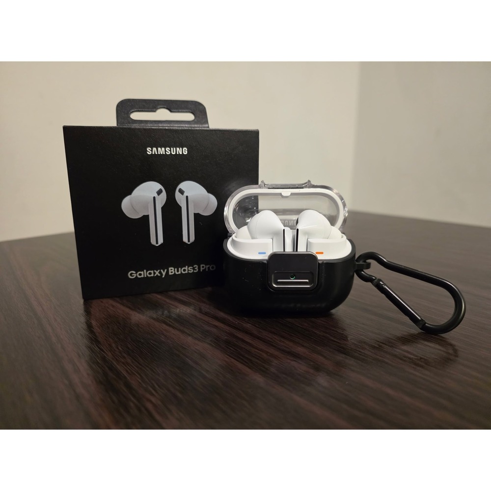 Samsung Galaxy Buds3 Pro White Wireless Earbuds with Protective Case and Box